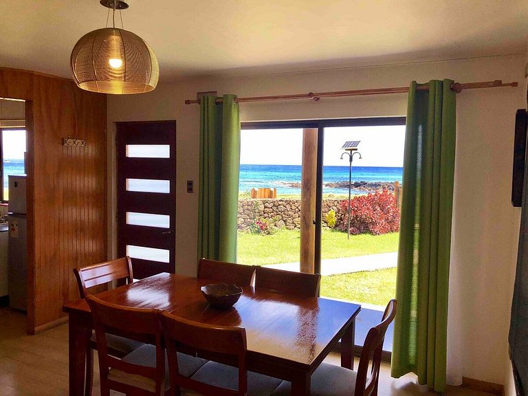 Cabaña frente al mar y con vista a los moai - Vaimiti