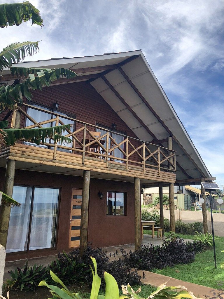 Cabaña Vave frente al mar y con vista a los moai