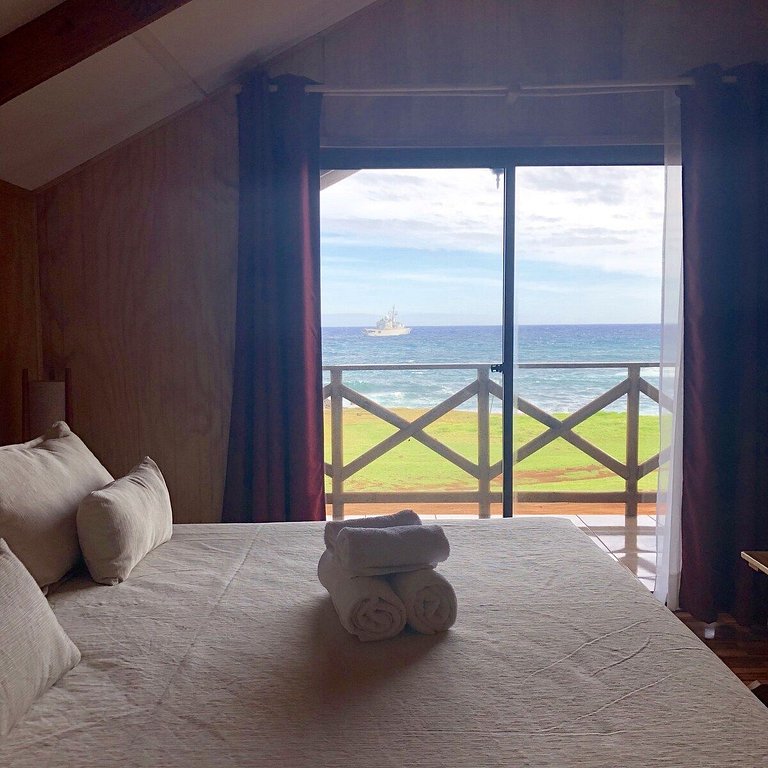 Cabaña Vave frente al mar y con vista a los moai