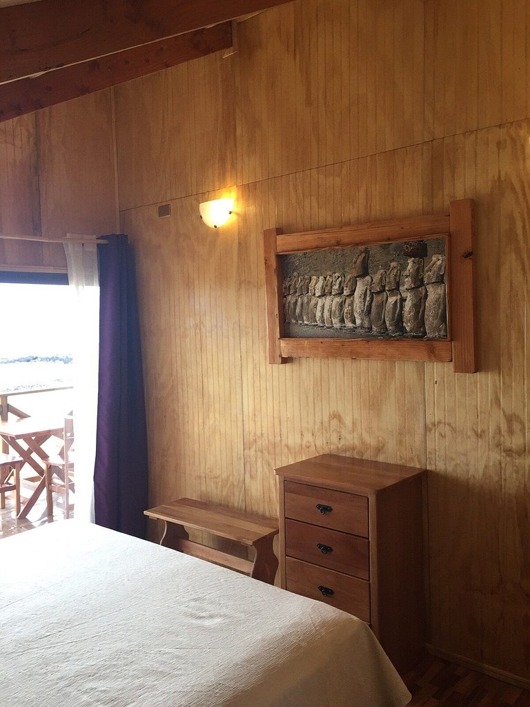 Cabaña Vave frente al mar y con vista a los moai