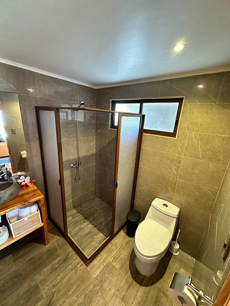Habitación con cocina y baño privado