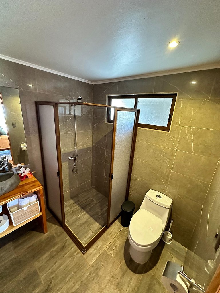 Habitación con cocina y baño privado