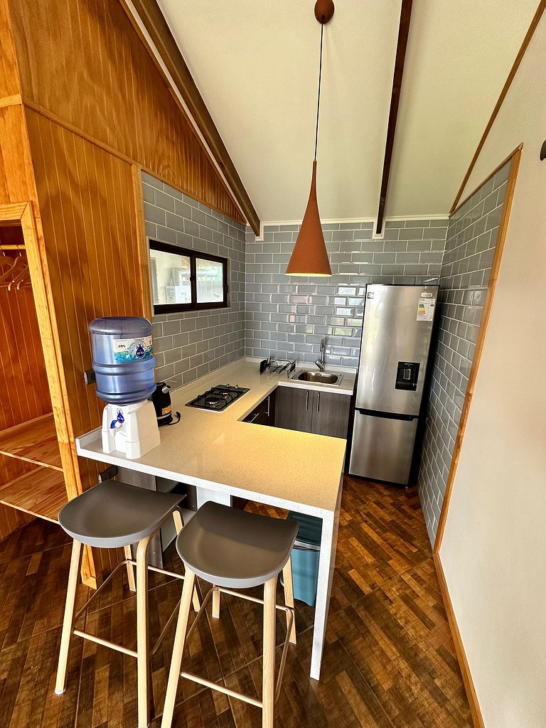 Habitación con cocina y baño privado
