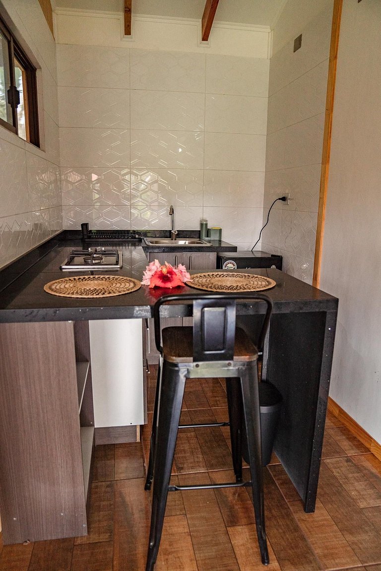 Habitación con cocina y baño privado