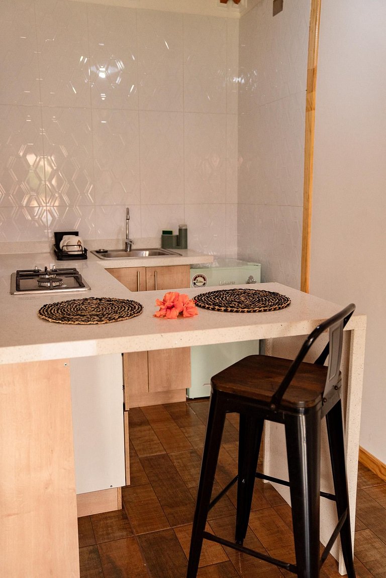 Habitación con cocina y baño privado